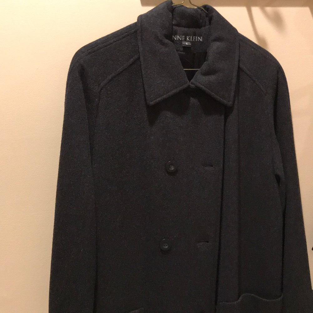 Anne Klein size 6 long wool coat dark gray